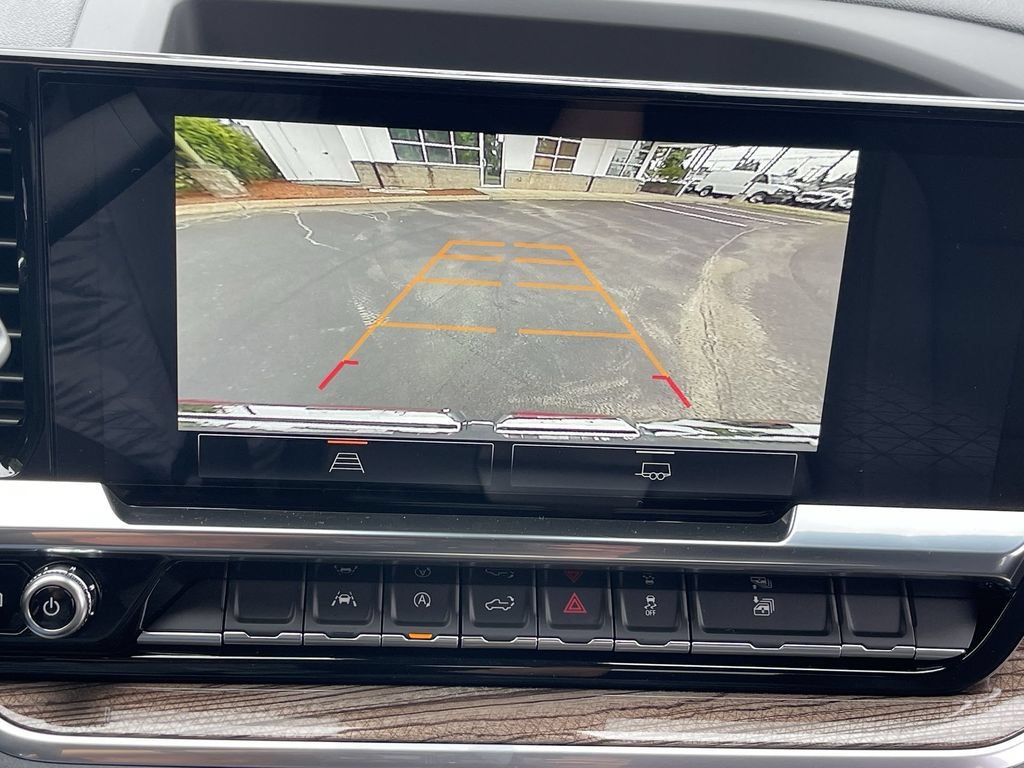 New 2026 Sterling Metallic GMC Elevation image 15