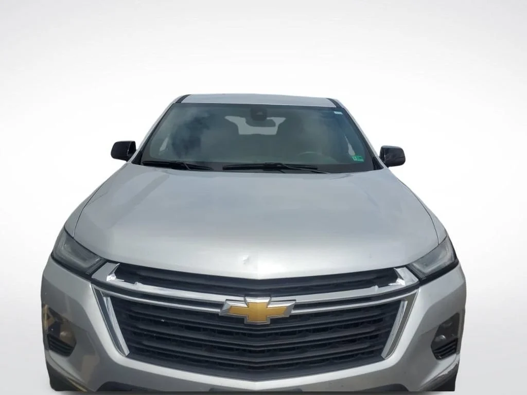 Used 2022 Silver Ice Metallic Chevrolet LS image 7