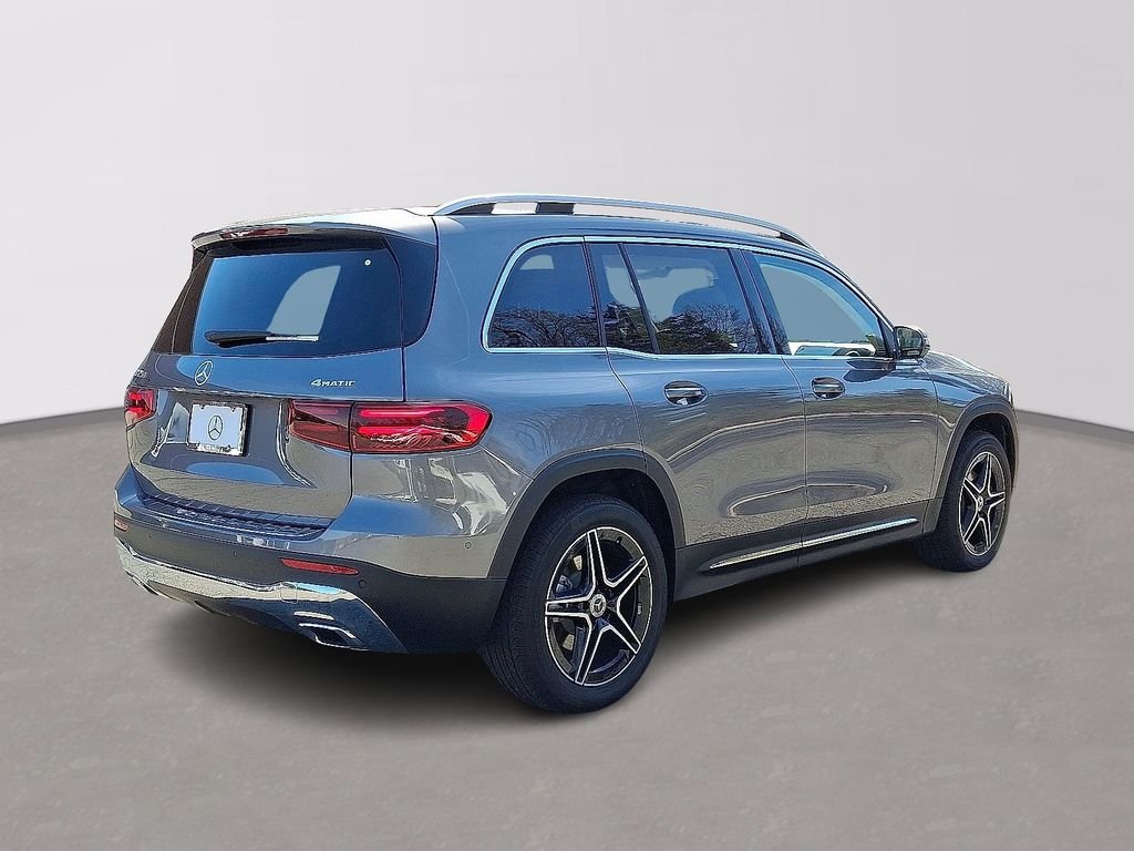 New 2026 Mountain Grey Metallic Mercedes-Benz GLB 250 image 3