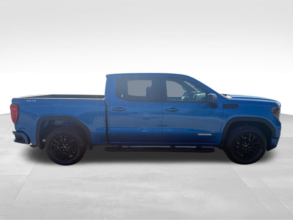 Used 2023 Blue GMC Elevation image 6