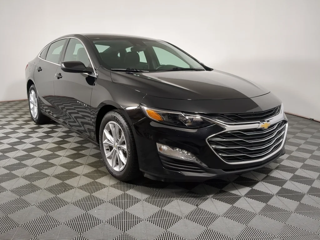 2025 Chevrolet Malibu's photo