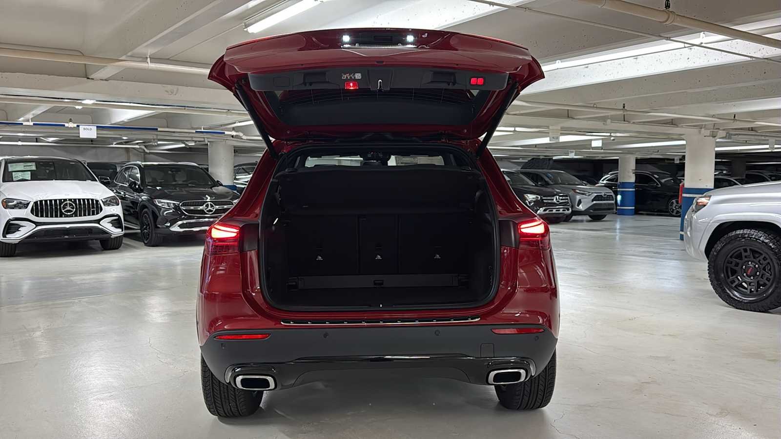 New 2026 MANUFAKTUR Patagonia Red Metallic Mercedes-Benz GLA 250 image 7