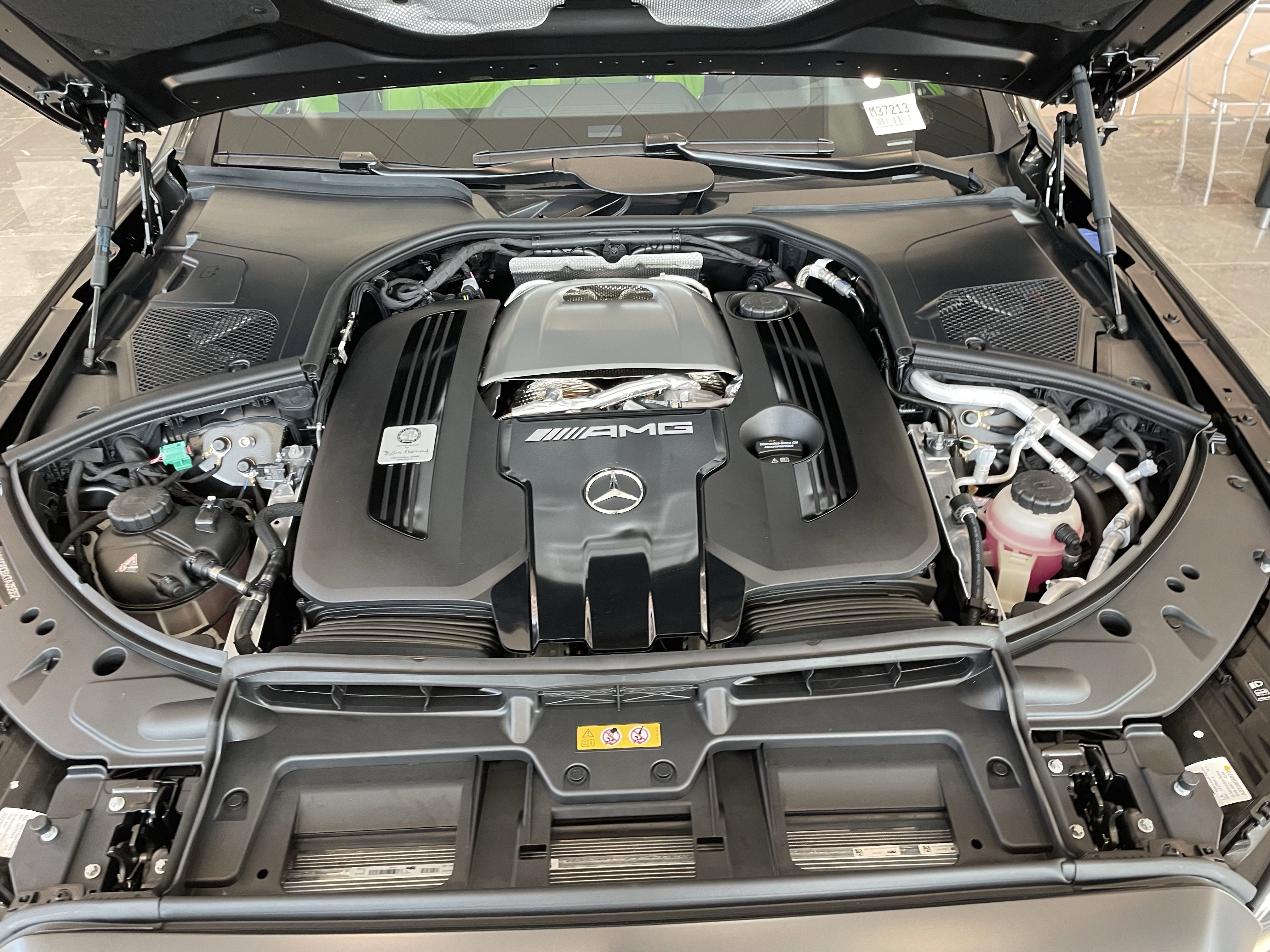 New 2026 MANUFAKTUR Graphite Grey Magno Mercedes-Benz AMG® S 63 E 4MATIC® Sedan image 44