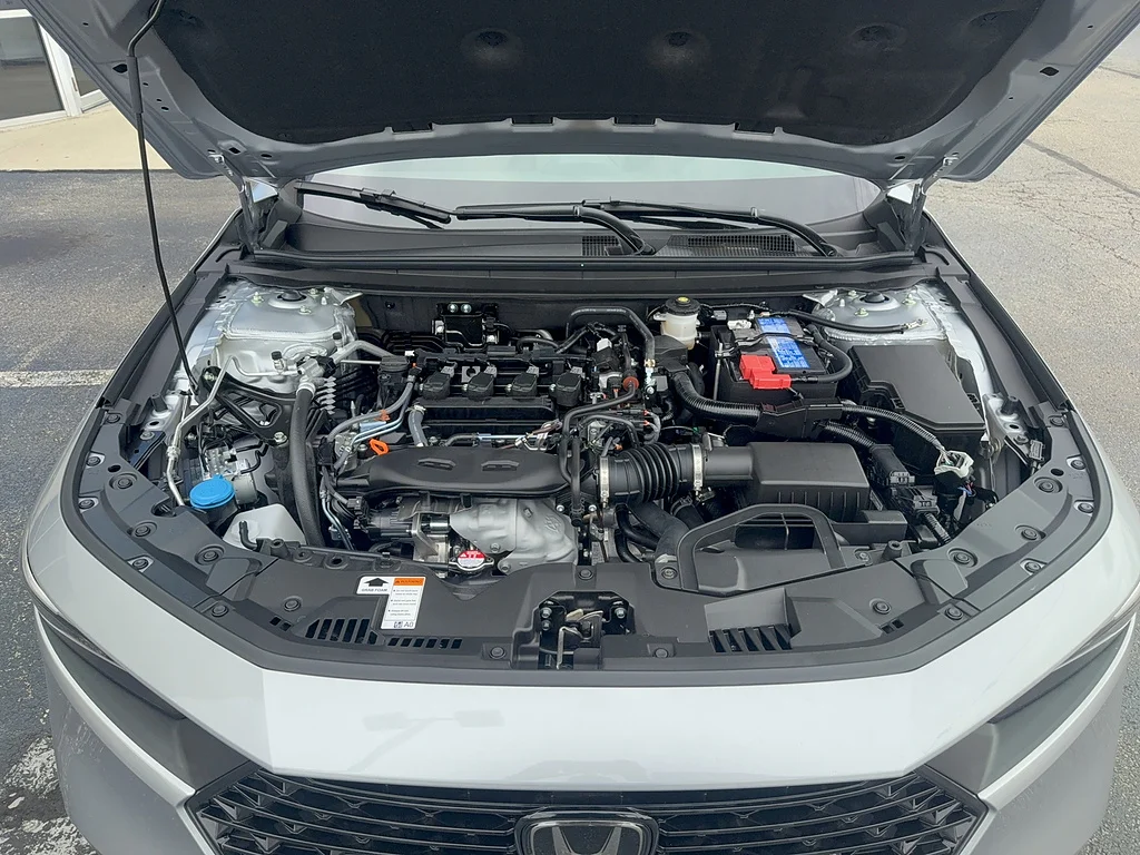 New 2026 Solar Silver Metallic Honda SE image 16