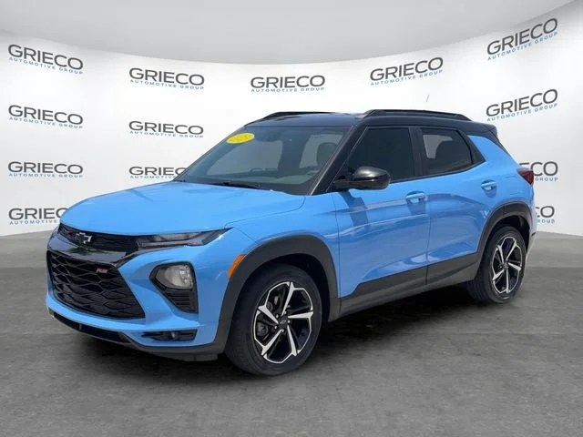 Used 2023 Fountain Blue Chevrolet RS image 3