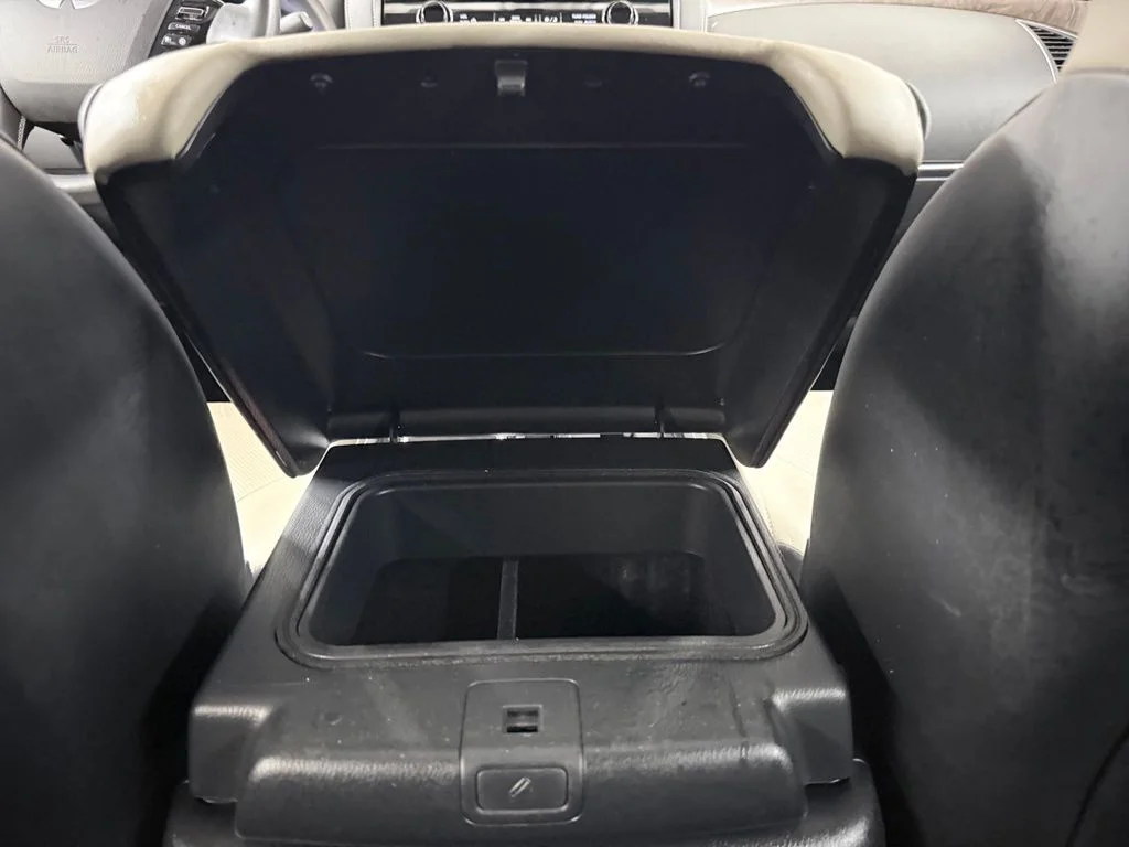 Used 2023 Silver INFINITI Premium Select image 21