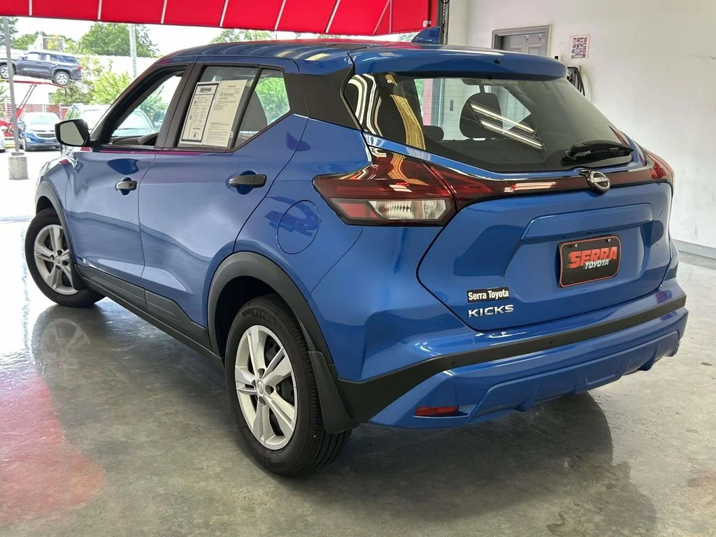 Used 2025 Blue Nissan S image 5