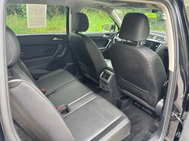 Used 2019 Deep Black Volkswagen 2.0T SE image 16