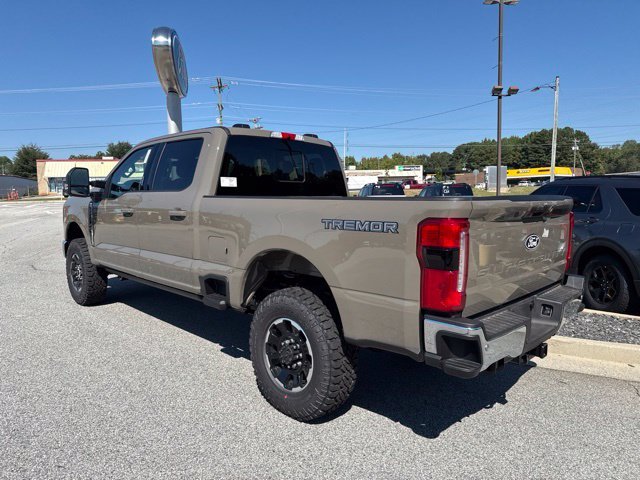 New 2027 Marsh Gray Metallic Ford Lariat image 6