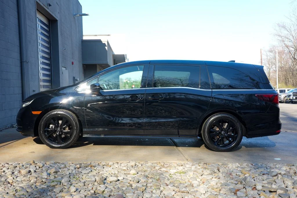 Used 2023 Black Honda Sport image 5