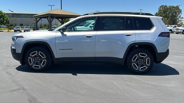 New 2026 Silver Zynith Clearcoat Jeep Limited image 6