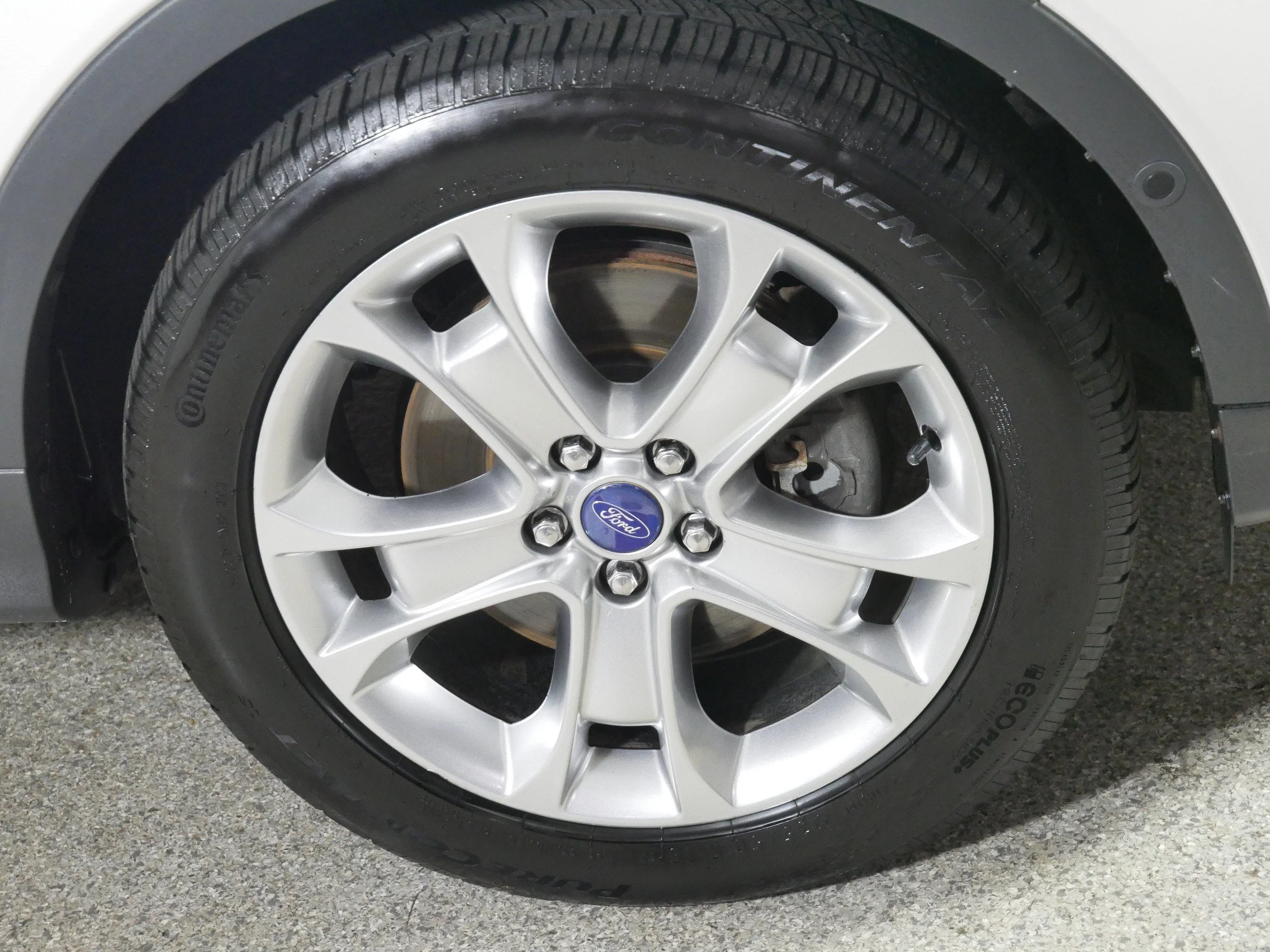 Used 2013 White Platinum Tricoat Ford SEL image 15