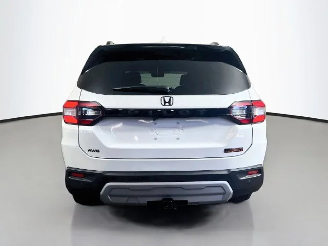Certified Used 2025 Platinum White Pearl Honda TrailSport image 17
