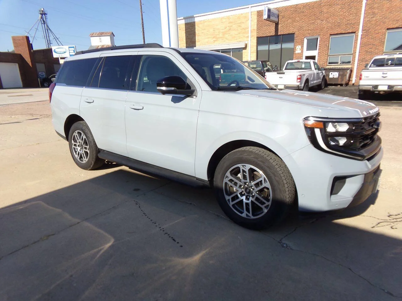 Used 2025 Gray Ford Active 4x4 4dr SUV image 1