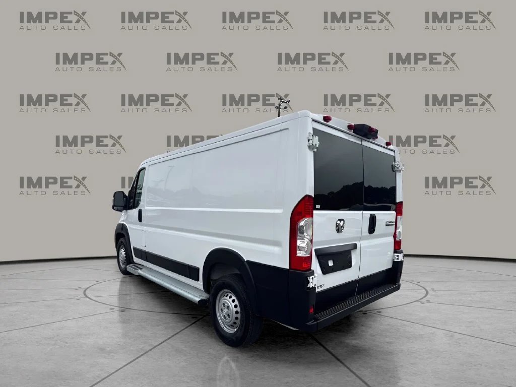 Used 2025 White Ram Base image 3