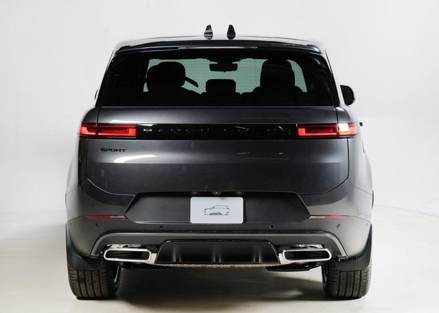 New 2026 Carpathian Grey Land Rover SE image 7