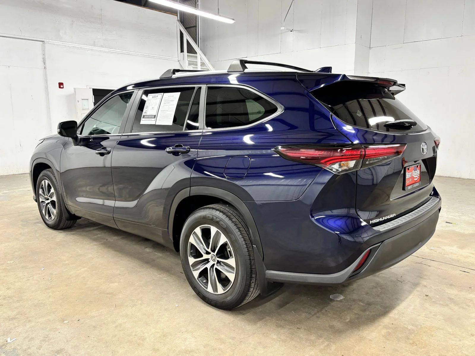 Used 2024 Silver Toyota XLE image 5