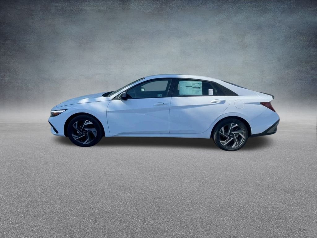 2025 Hyundai Elantra Blue - Photo 13