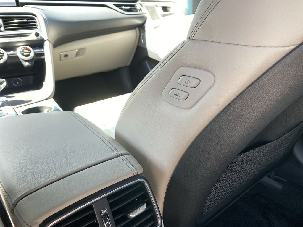 2022 GENESIS G70 Standard - Photo 32