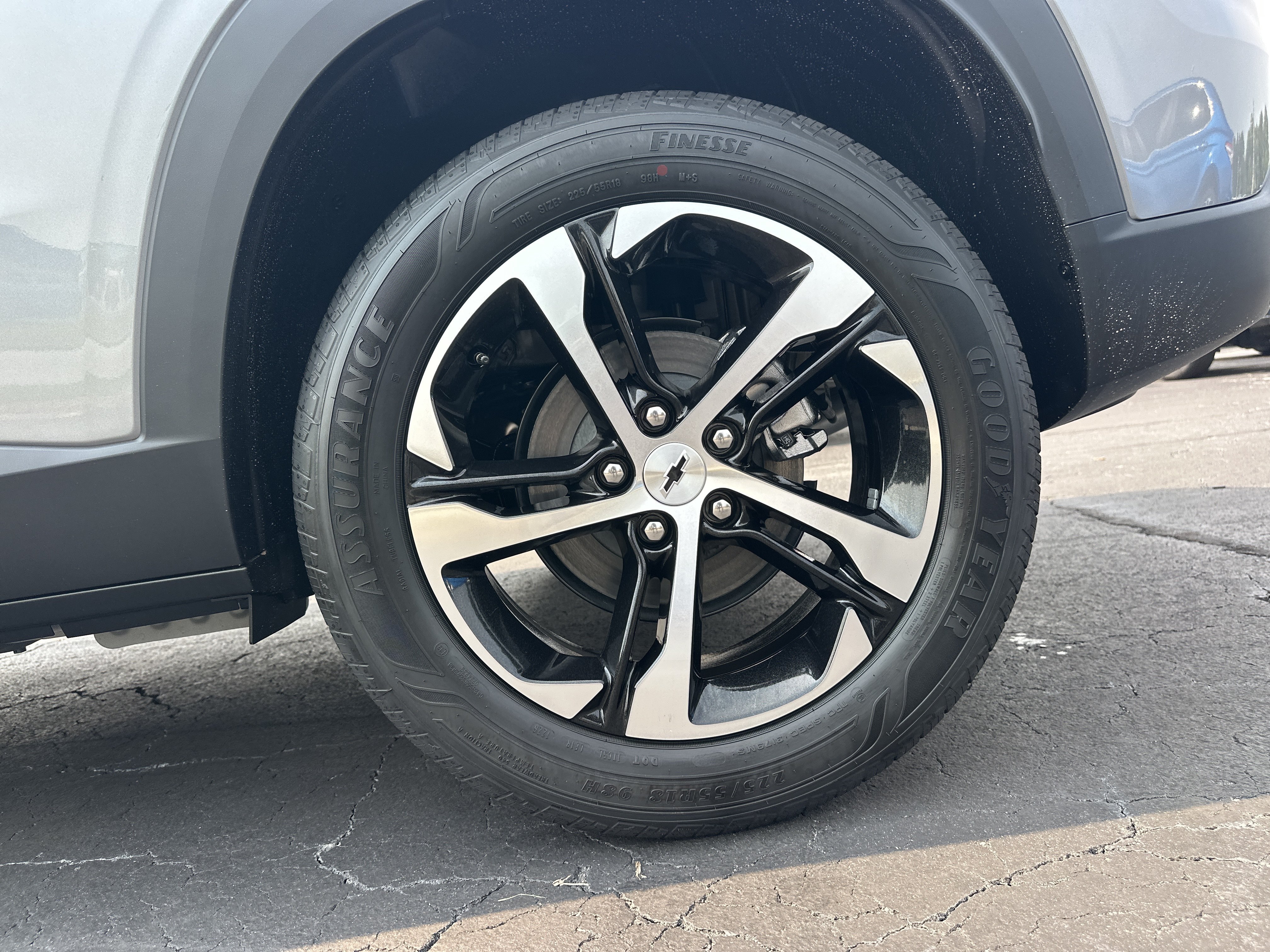 New 2026 Sterling Gray Metallic Chevrolet 1RS image 20