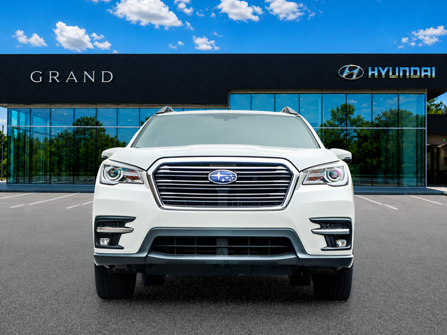 Used 2019 White Subaru Limited image 9