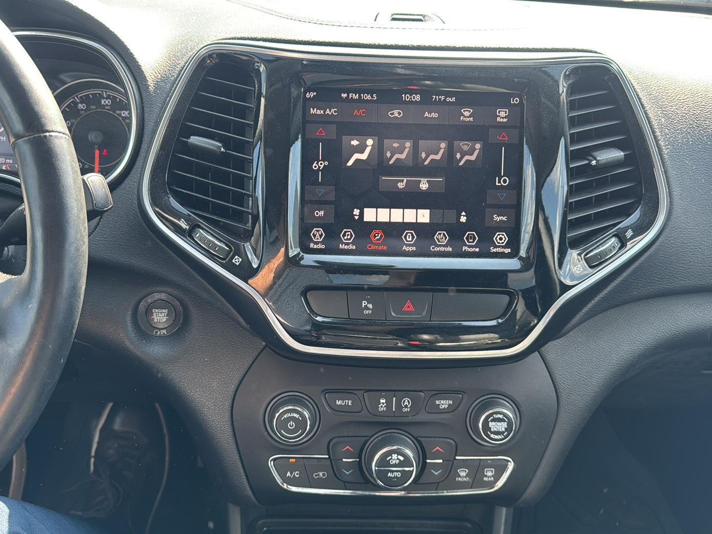Used 2019 Olive Green Pearlcoat Jeep Limited image 10