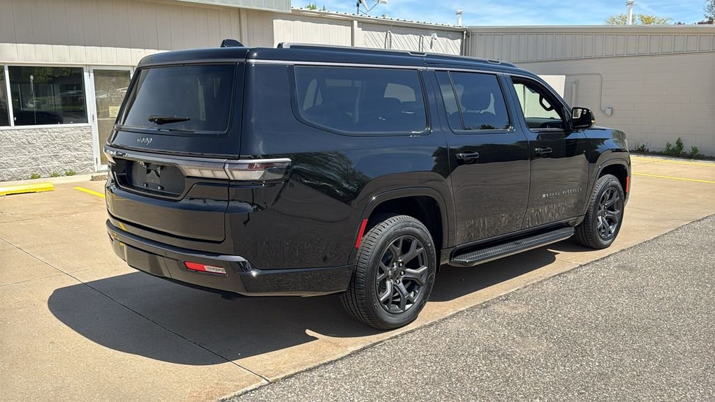 New 2026 High Gloss Black Exterior Paint Jeep Limited Altitude image 15