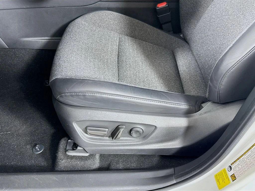 Used 2023 White Toyota XLE image 22