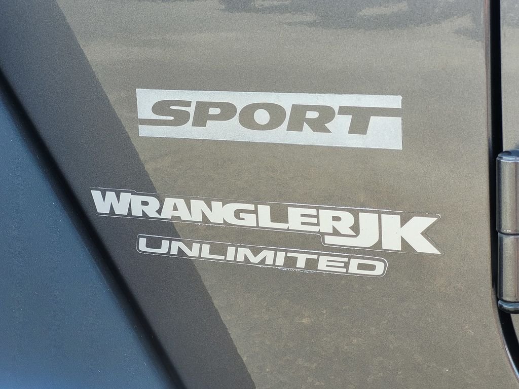 Used 2018 Gray Jeep Unlimited Sport image 11