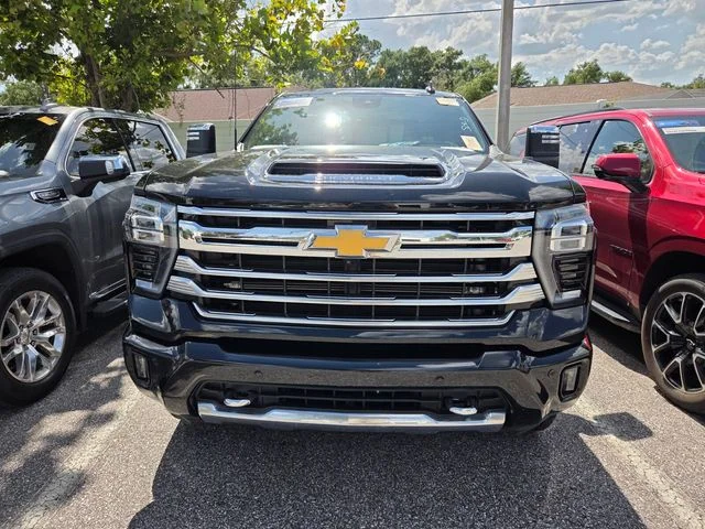 Used 2025 Black Chevrolet High Country image 2