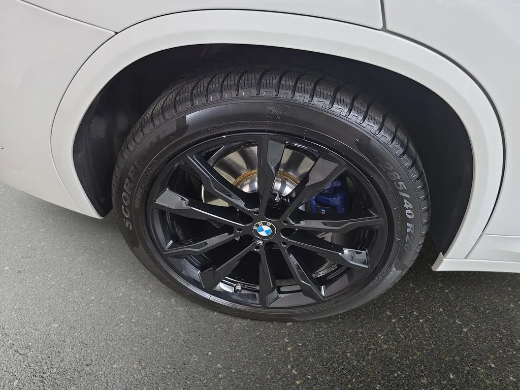 Used 2023 Alpine White BMW M40i image 30