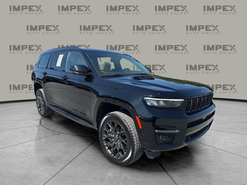Used 2025 Black Jeep Summit image 7