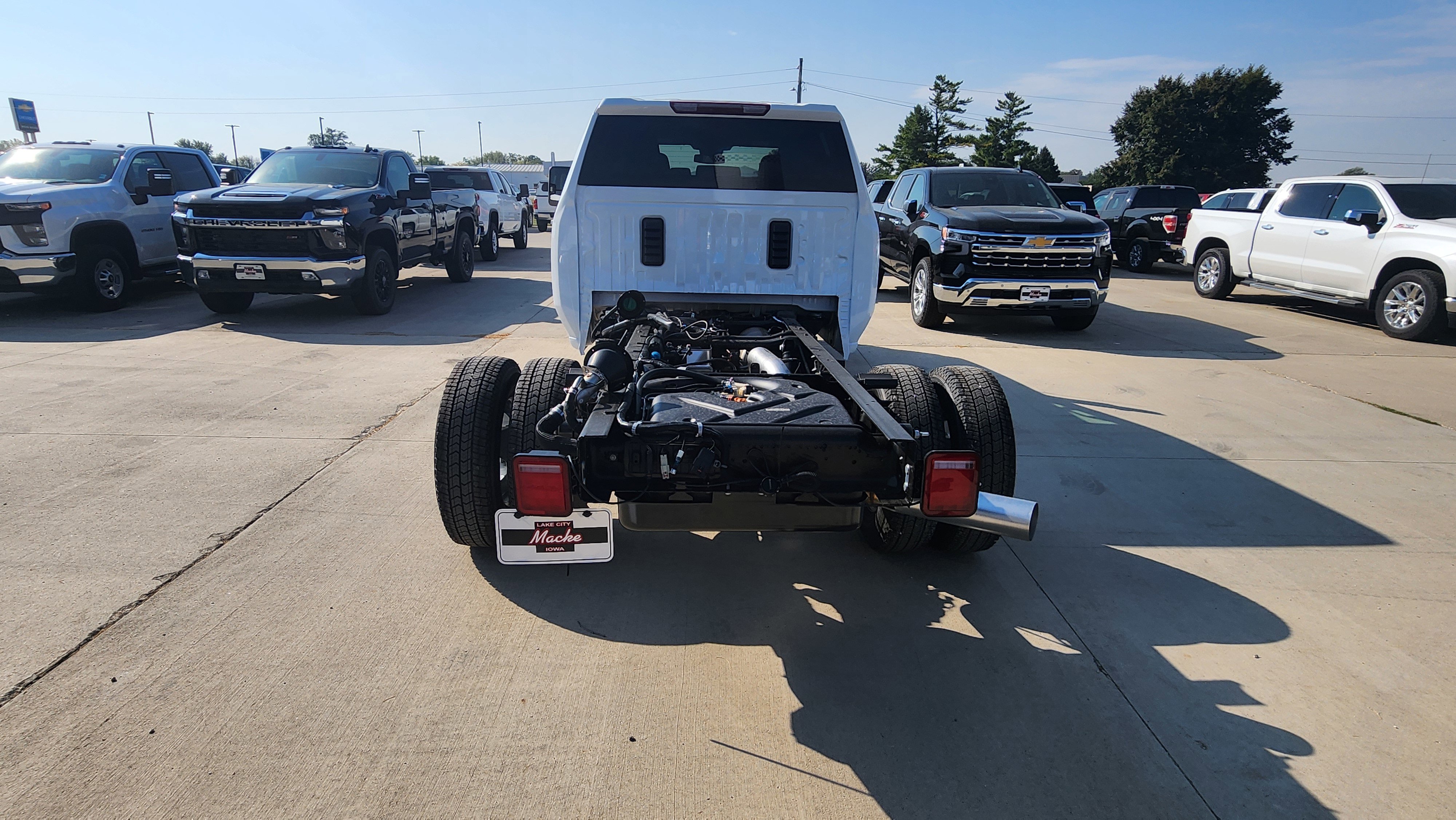 New 2026 Summit White Chevrolet Work Truck image 6