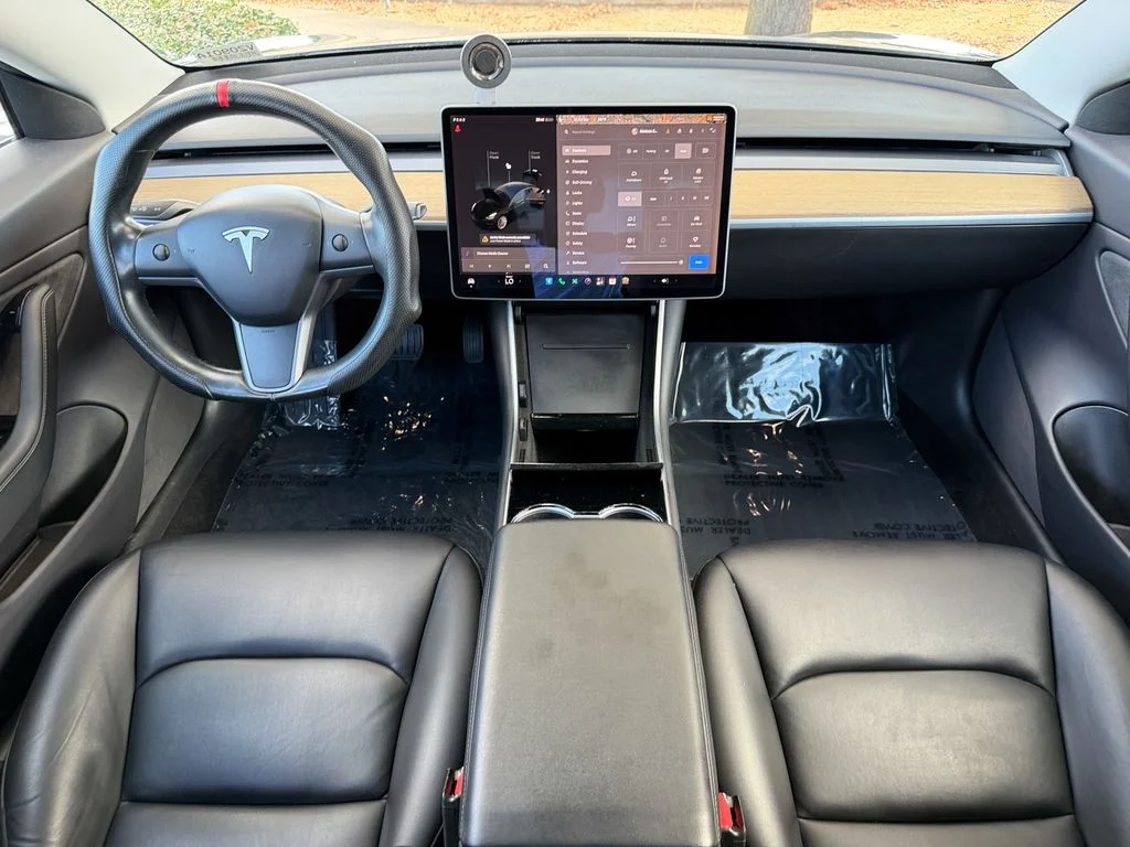 Used 2019  Tesla Long Range image 24