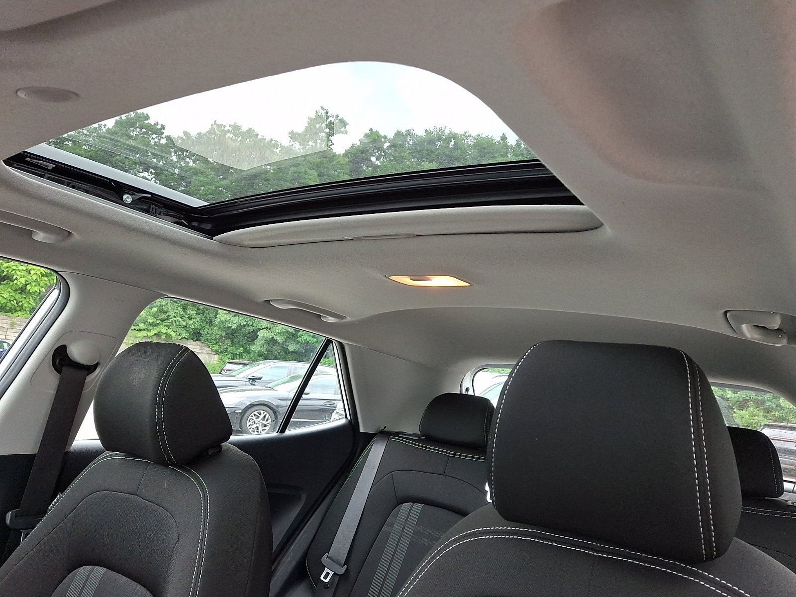 2024 Hyundai Venue SEL - Photo 15