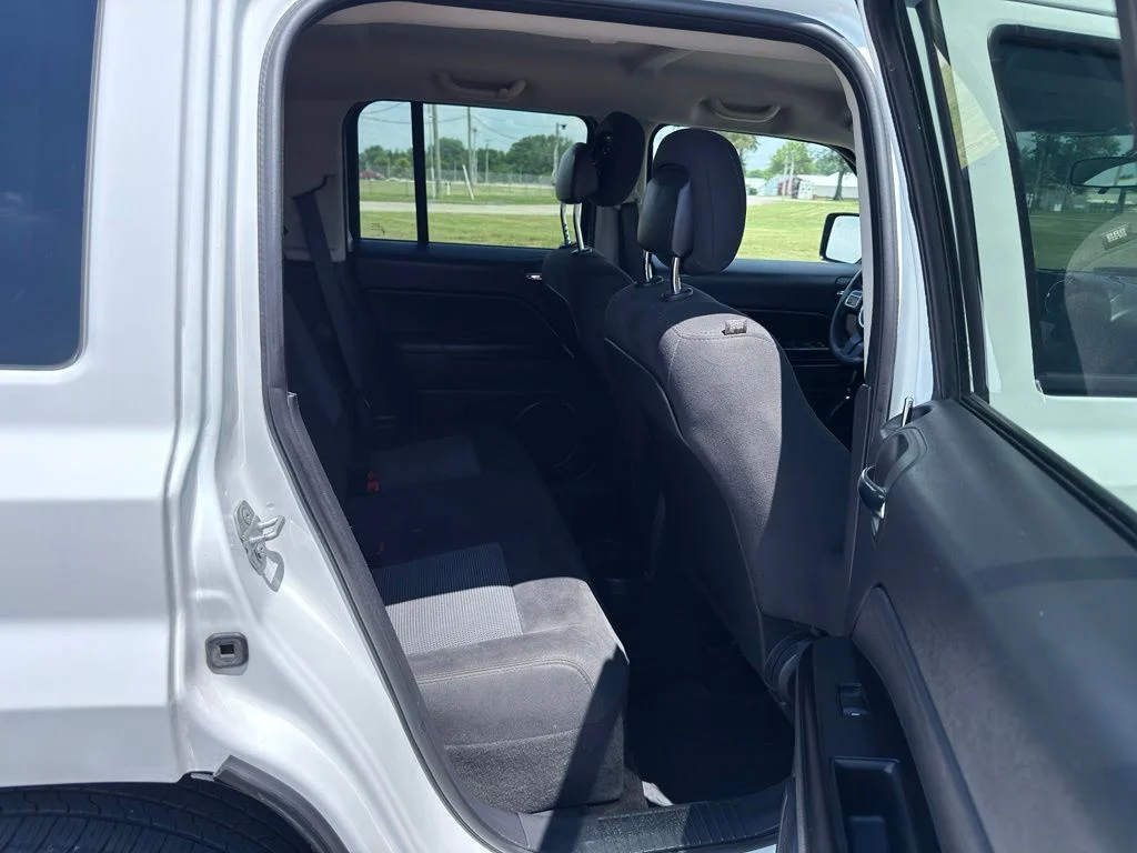Used 2015 White Jeep Sport image 26