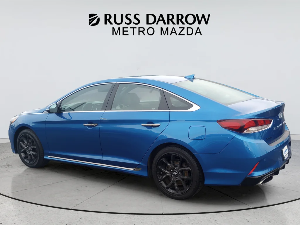 Used 2018 Blue Hyundai Limited image 3