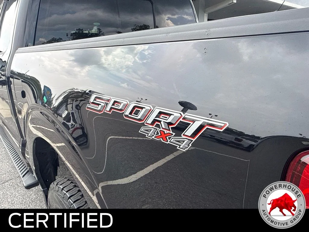 Used 2023 Black Ford XLT image 9