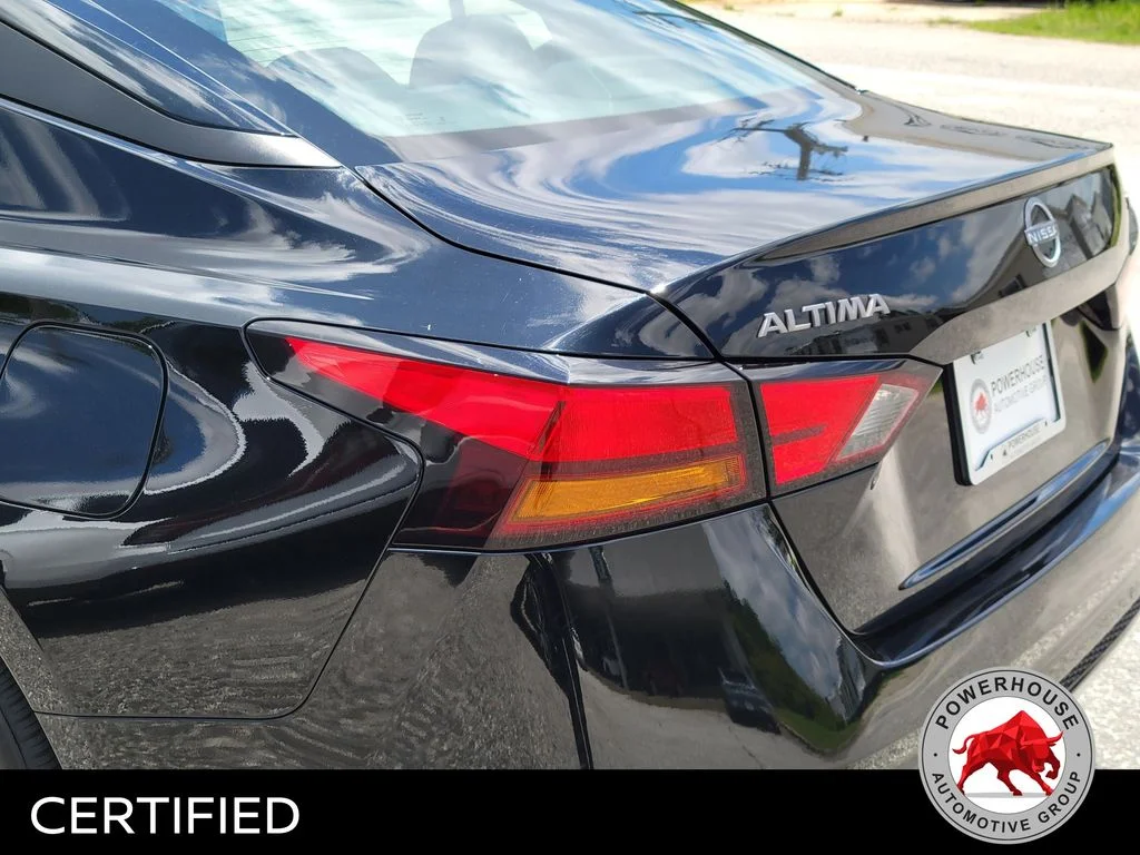 Used 2023 Black Nissan 2.5 SV image 13