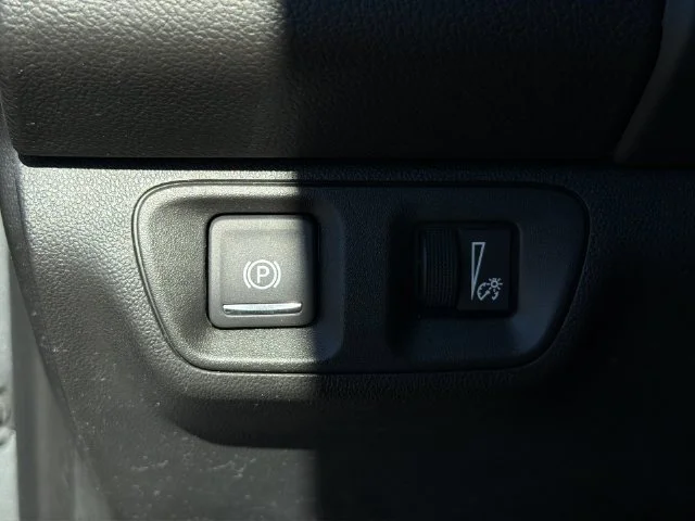 Used 2023 Silver GMC SLE image 32