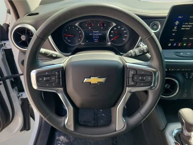 Used 2024 Summit White Chevrolet 2LT image 23