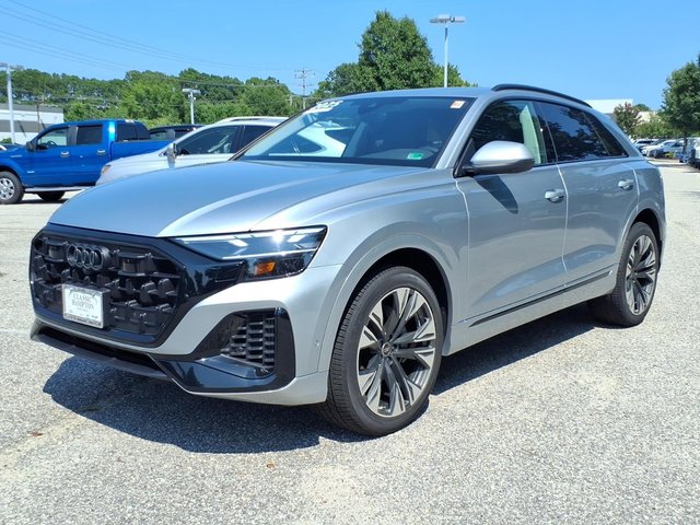 2025 Audi Q8 Premium Plus