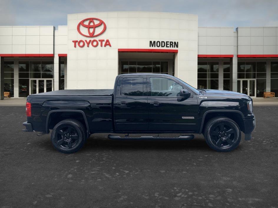 Used 2016 Onyx Black GMC Base image 5