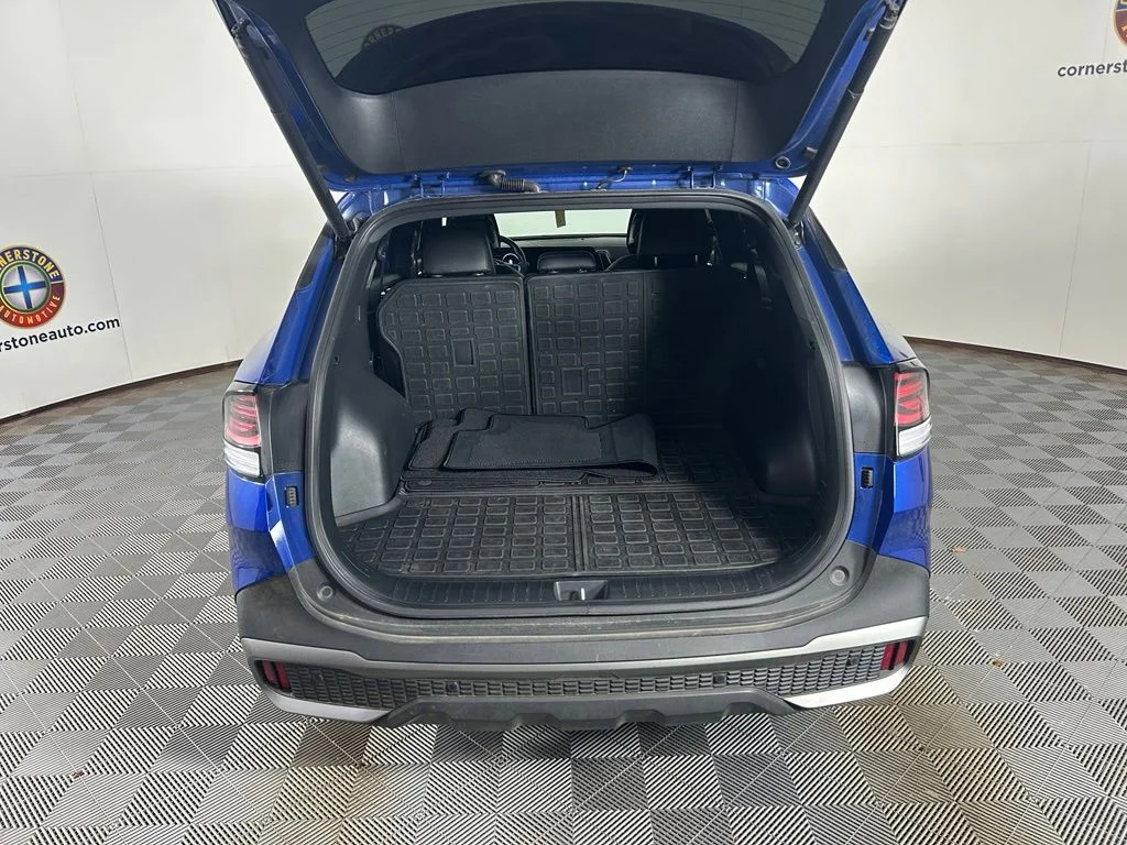 Used 2024 Sapphire Blue Kia X-Pro Prestige image 20
