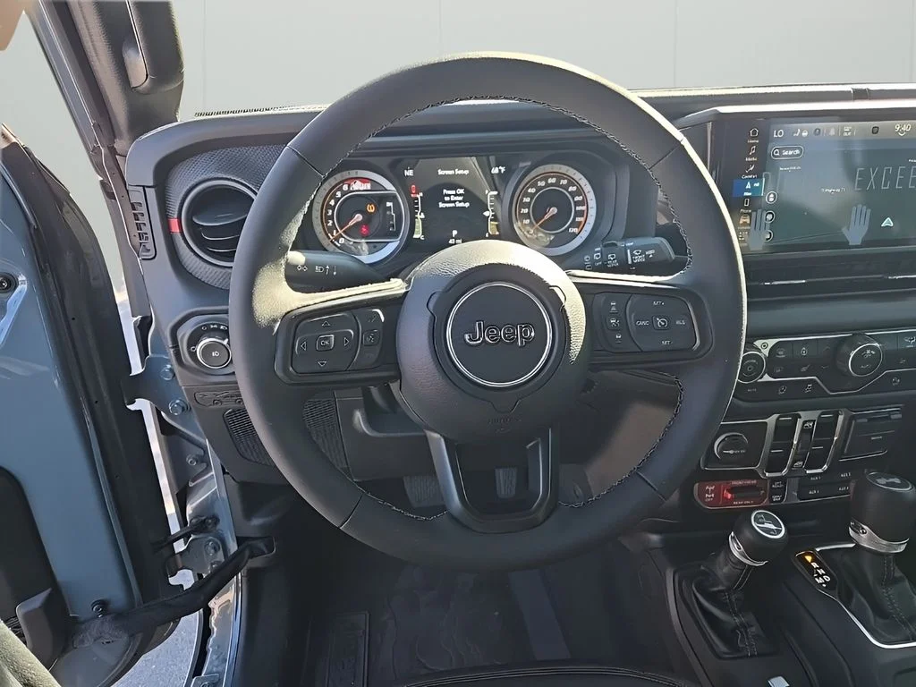 2025 Jeep Wrangler 4-Door Rubicon - Photo 45