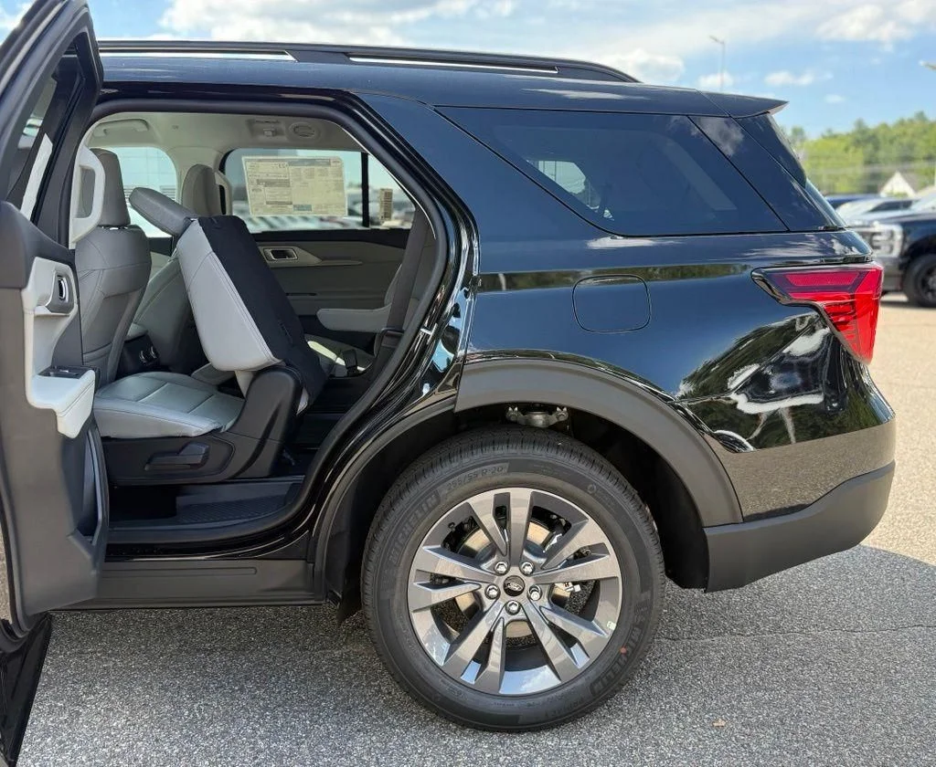 New 2026 Black Ford Active image 29