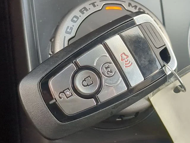 New 2026 Avalanche Gray Ford Badlands® image 29