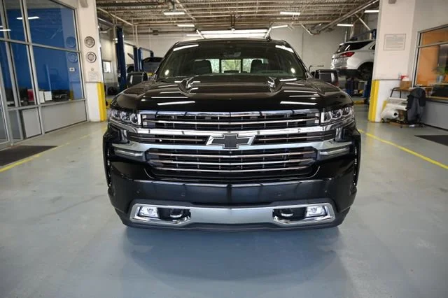Used 2021 Black Chevrolet High Country image 2