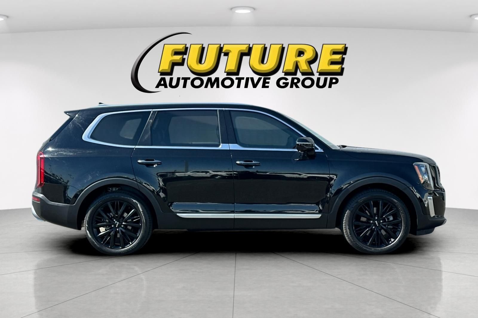 Used 2022 Black Kia SX image 3