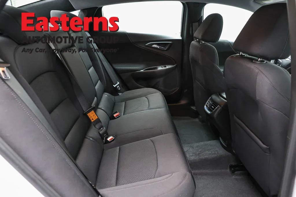 Used 2023 White Chevrolet LT image 23
